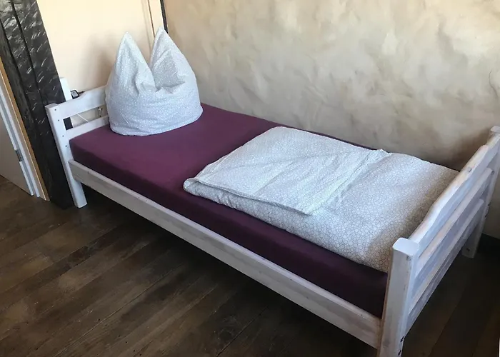 Wachstube Fuer 6 Pers Im Rittergut Bei Dresden